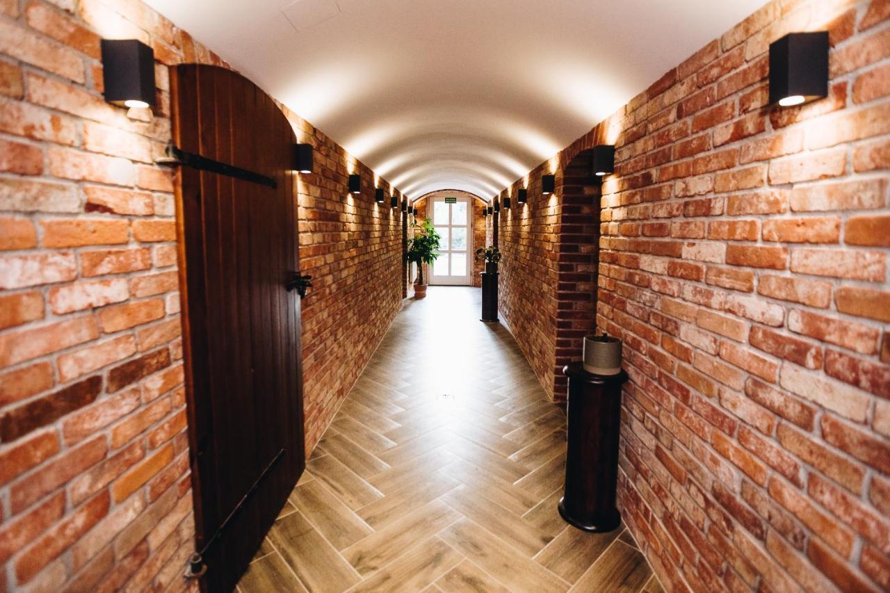 Palac Spichrz Borcz Esterno foto