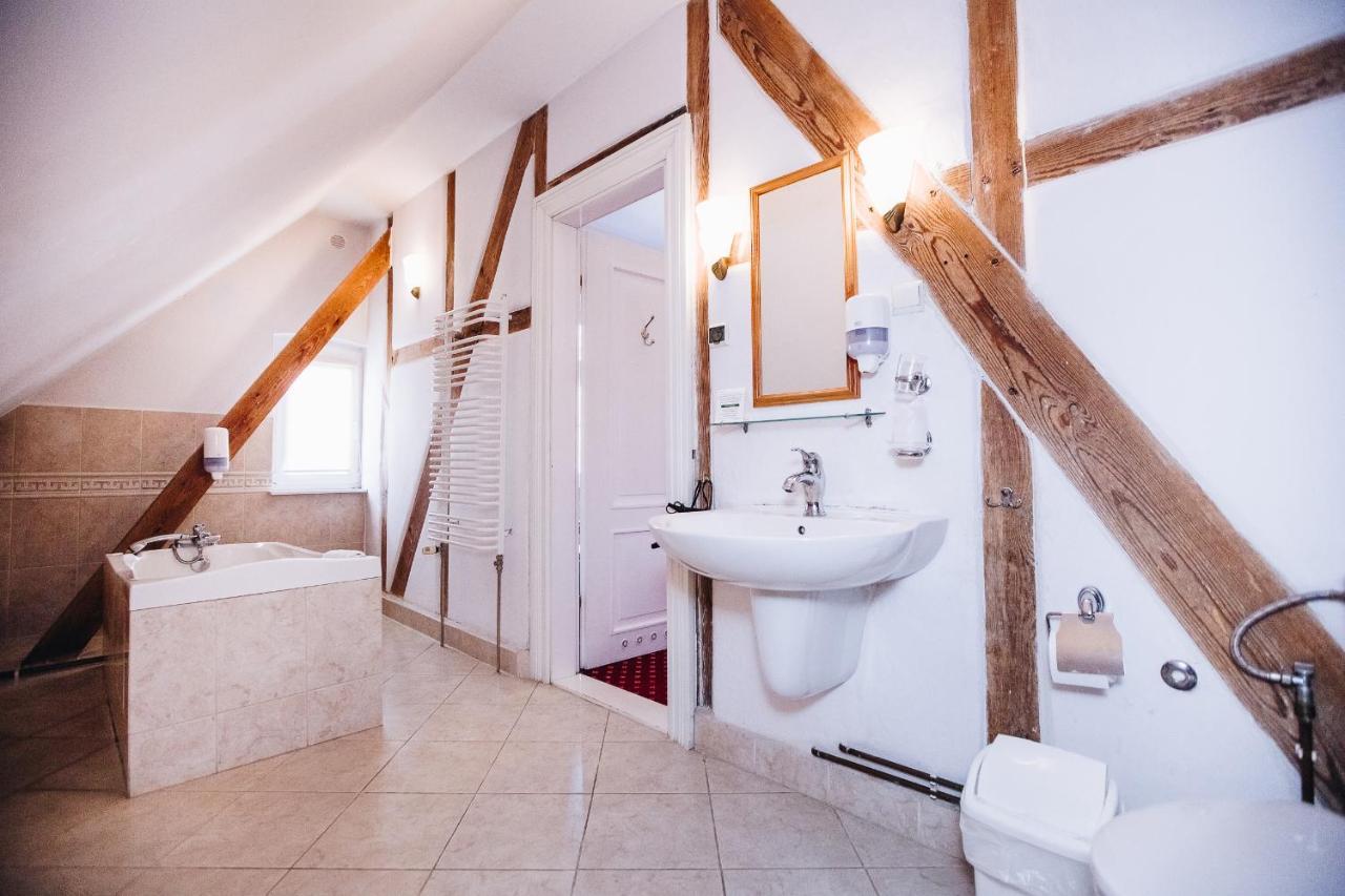 Palac Spichrz Borcz Esterno foto